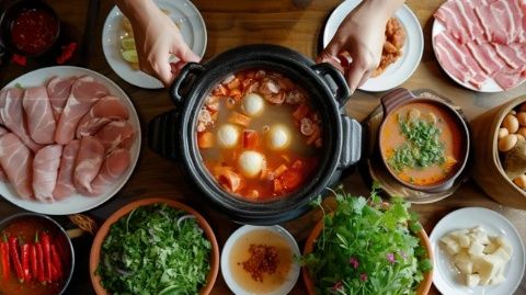 樂山一日游:名城美食不輸景點魅力