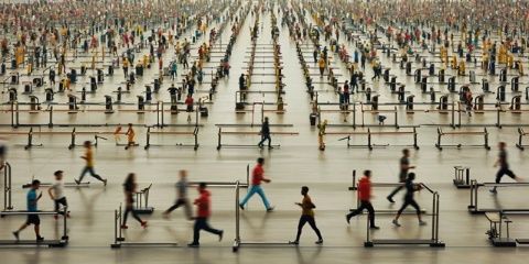 復旦食堂每日景象：人潮涌動，學生爭相打卡