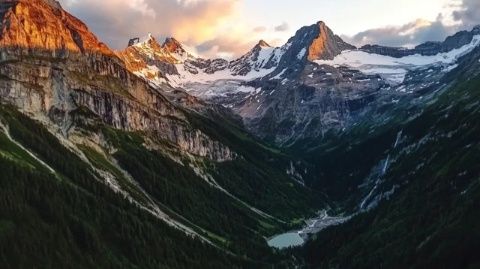 探索加拿大落基山脈的壯麗奇跡:哥倫比亞冰原之旅