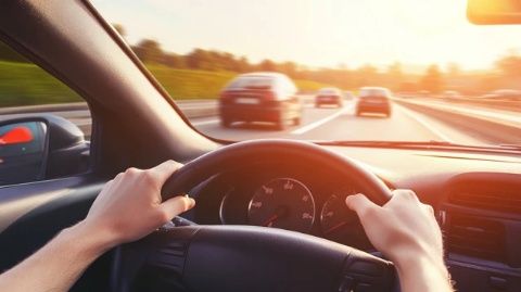 開車必須知道的幾點冷門小知識,你都知道嗎?1.變道請迅速果