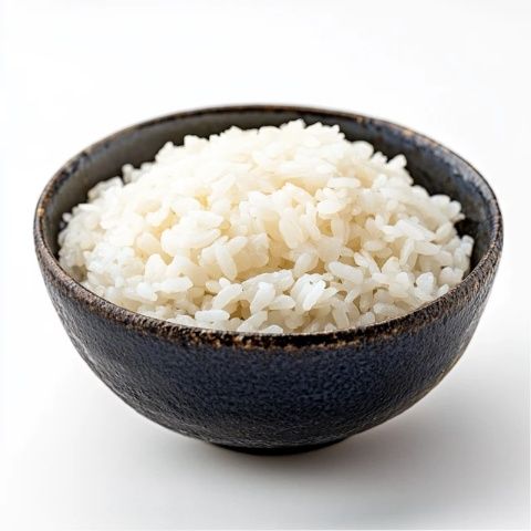 未來婆婆給我盛了一大碗飯，夾了許多菜，我：這飯量我能吃完？