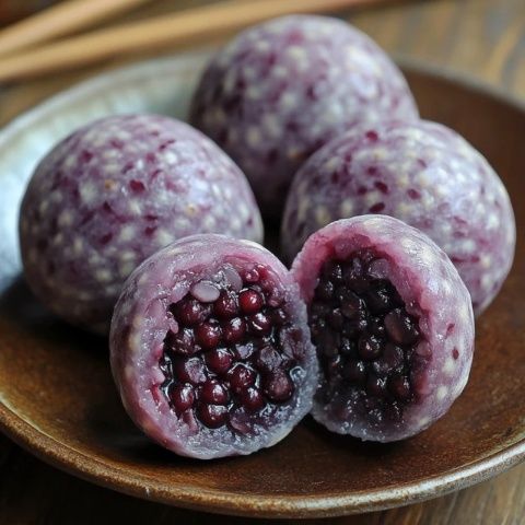 意外紫色米飯引發(fā)的美食與情感碰撞之旅