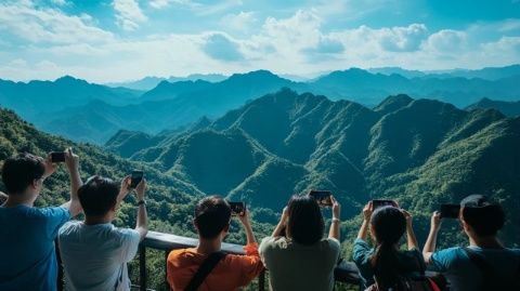 國慶期間，日韓游客涌入湖南