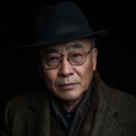葉偉鋒:1978年生于廣東清遠,暨南大學畢業后的人生旅程