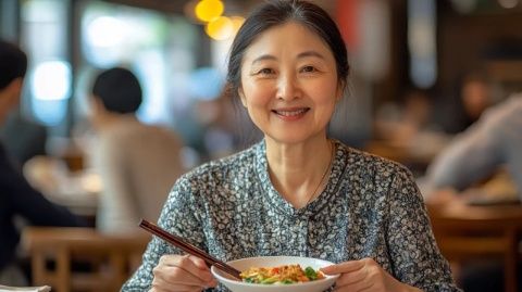 賈玲暢談武漢美食引粉絲熱議：家鄉(xiāng)的味道讓人回味無窮