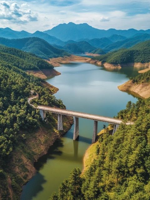 廣東河源和平陽明鎮碧坑星星部落,是一處隱匿于山水之間的世外桃源