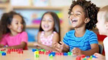 幼兒園小班教案:輕輕社會活動之旅