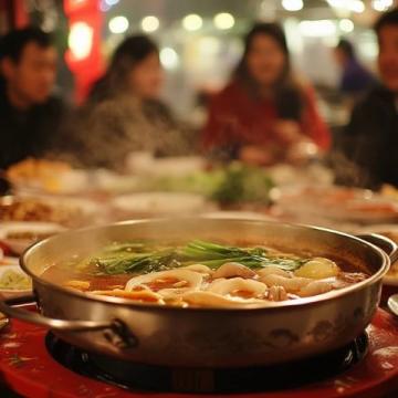 2025最想吃到的特色美食北京烤鴨，四川火鍋，武漢熱干面，我愛武漢熱干面