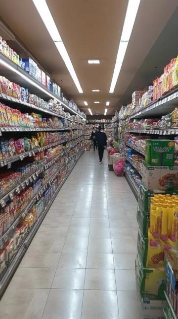 中國山姆超市與美國山姆超市及國內(nèi)品牌的價格差距分析
