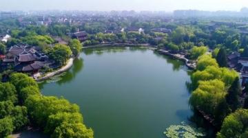 太倉(cāng)的瀏河鎮(zhèn),一個(gè)與上海緊密相連的小鎮(zhèn)