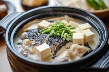大連家常菜譜:嫩豆腐拌煮海帶做法詳解