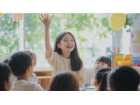 夏日炎炎，復旦食堂變身景點：如何平衡師生與游客權益？