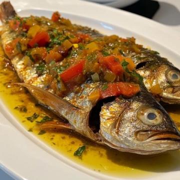 蔥香鱸魚的簡單做法；讓家人垂涎欲滴的家庭菜肴