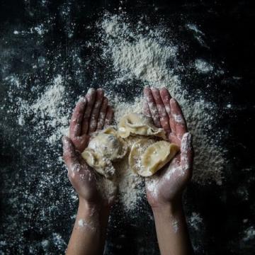 輕松學會在家做美味小籠包:方便簡單,家庭必備美食秘籍!