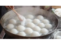 連云港初十美食：豬肉蝦仁蘿卜餃的極致風味體驗