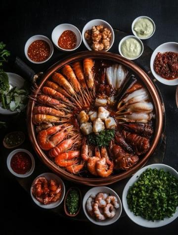 來到海鮮大排檔,品嘗閩南海鮮美味