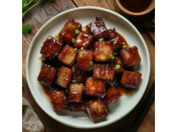 云南保山美食推薦：火燒肉拌水腌菜與稀豆粉的獨(dú)特風(fēng)味