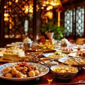 廣州,這座城市堪稱名副其實(shí)的美食之都,其飲食文化源遠(yuǎn)流長(zhǎng),聞名全國(guó),素有食在廣