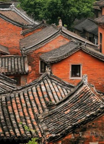 福建田螺坑村:獨特的土樓建筑群與深厚的客家文化遺產