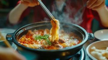 河南美食之旅:中原文化的風(fēng)味與魅力