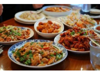 山東，作為中國歷史悠久的文化大省，擁有豐富多彩的美食文化