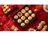 中國春節期間有哪些特色傳統美食？列舉幾款經典的春節食品。