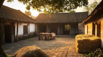晨曦中的福建土樓:千年客家文化的魅力展現
