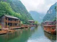 旅游攻略之瀘沽湖(瀘沽湖旅游攻略探秘夢(mèng)幻之湖)