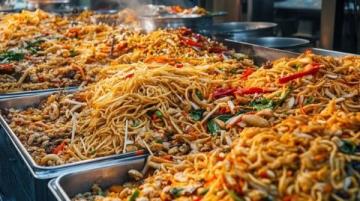 食界大碰撞:鄭州打工人在杭州的美食尋覓與鄉(xiāng)愁寄托