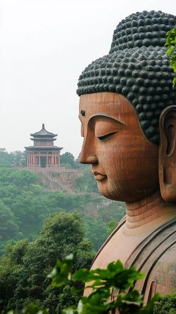 樂山峨眉之旅:大佛美景與美食的完美邂逅