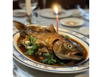 不清蒸鯽魚的做法，不讓湯汁少得流水，干香不腥，瞬間被掃光
