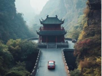 中華大地風景各異, 人們不約而同的奔赴自己喜歡的城市或旅游;