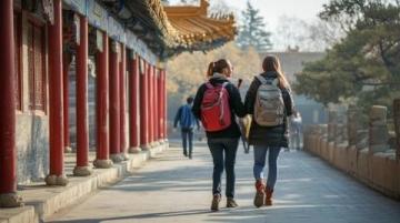 開封老河美食街人氣攤位揭秘:口碑與熱度的較量
