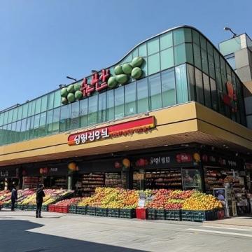 珠市口的豐澤園總店路過很多次，第一次去吃豐澤園卻是在南禮士路分店