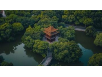 佛山西樵山景色獨特吸引眾多游客慕名而來
