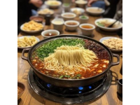 盤州特色美食：糯米雞、火腿、涼粉和烤臭豆不容錯過