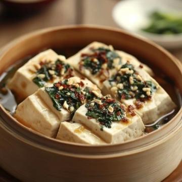 家常美食教程:一招掌握茼蒿豆腐烹飪技巧