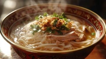 越南河內(nèi)最出名的河粉店(品嘗越南最著名的美食河粉)