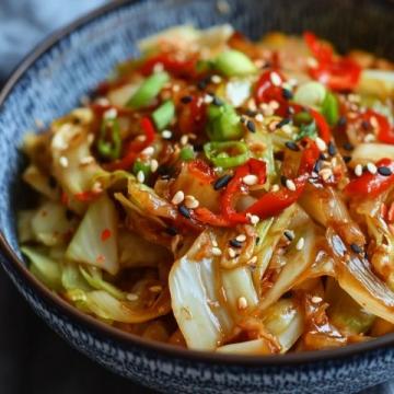 私房小炒圓白菜家常美味,營養滿分的秘密!