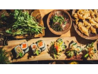 夏日里的美味！這種小蟲子，竟是餐桌上的“搶手貨”！做法多樣營養高