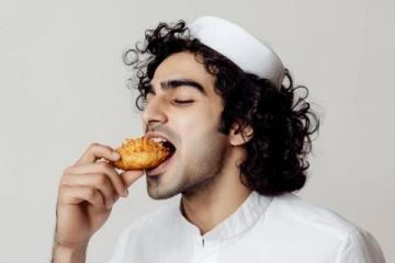 舌尖上的慰藉:探索美食背后的情感與故事
