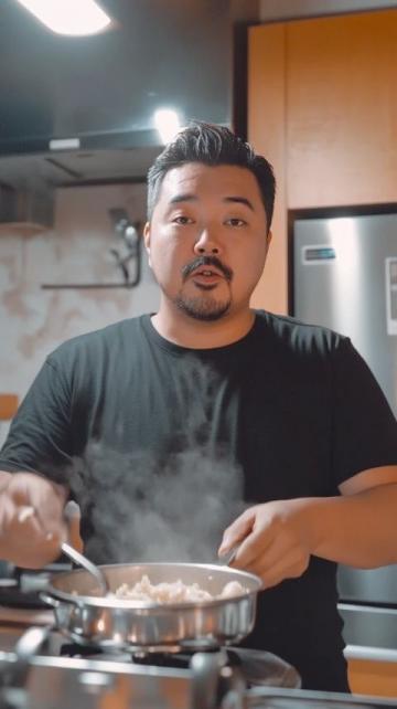 大廚親授炸酥肉秘籍：金黃酥脆不回軟，秘訣就在這！