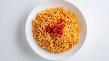 西紅柿炒蛋面的家常做法,酸甜開胃營養(yǎng)豐富