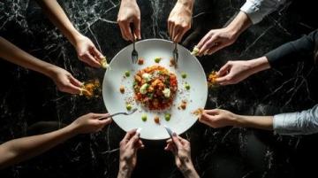 融合美食與粉絲福利:一場(chǎng)味蕾與互動(dòng)的盛宴