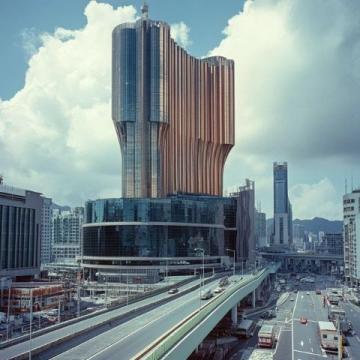 福建廈門，賣印度飛餅的王大哥常年以高超的飛餅技術(shù)引人圍觀，生意爆火