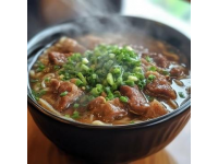 東四胡同四寶牛雜面館：城市中一碗溫暖的歸屬