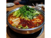 重慶地道火鍋小吃攻略：經(jīng)典食譜+熱門街區(qū)導(dǎo)覽