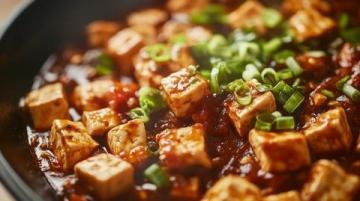 說出一個菜名證明你是哪里人麻婆豆腐小巷煙火里的傳奇風味