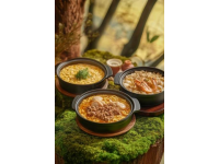 不容錯(cuò)過的芒市美食探索：孔雀宴、綠葉宴與地道小吃大揭秘！