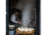 信陽美食之旅：熱干面、燉菜、燒餅和夜市燒烤